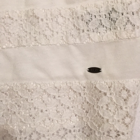 O’Neill White Top (Size Small) - Picture 3 of 3